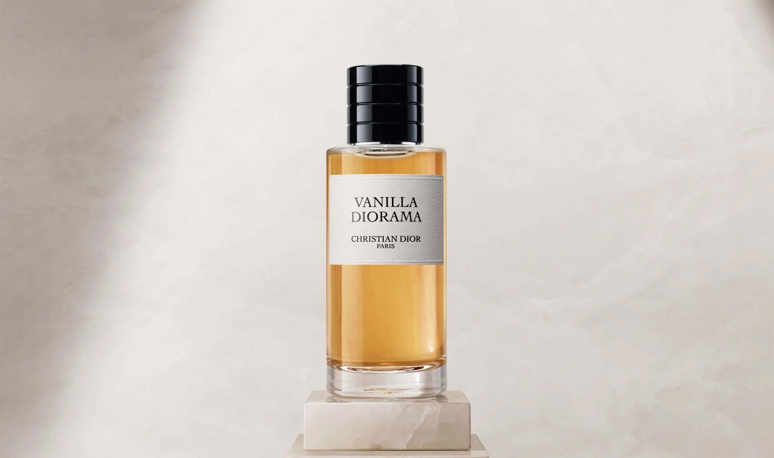 Dior Vanilla Diorama perfume bottle