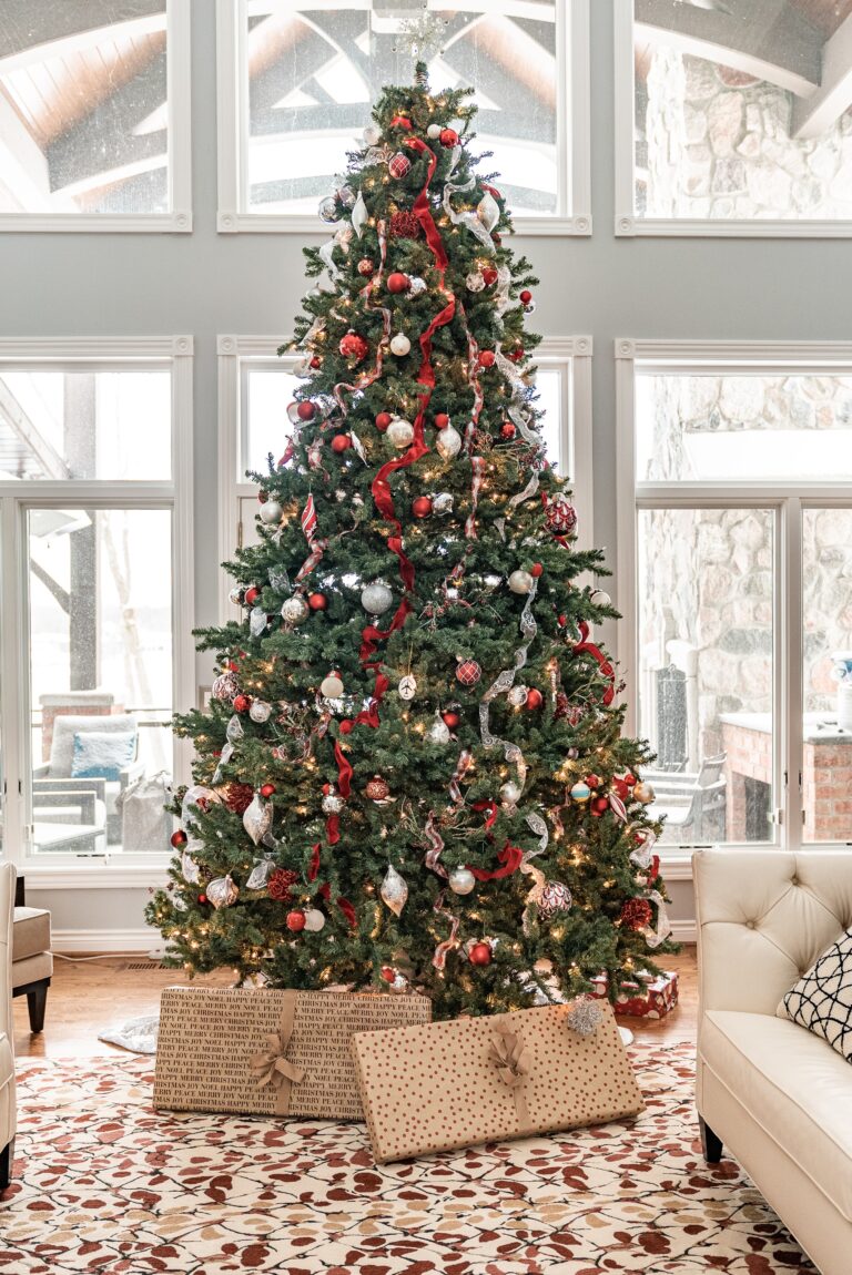 2023 Christmas Tree Decor Ideas: Elevate Your Holiday Spirit